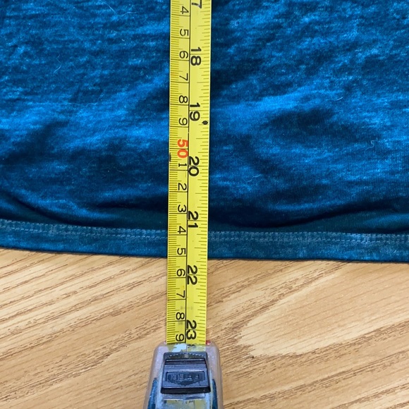 Maurices T-Shirt - Picture 4 of 5